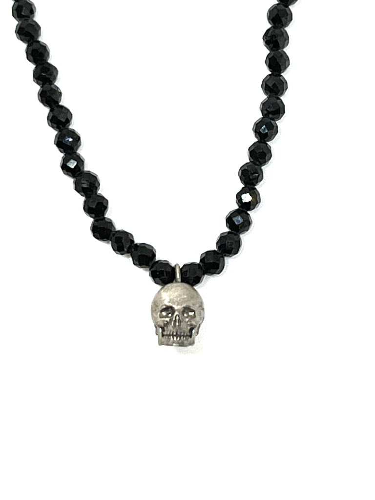 Colgante de calavera con volumen