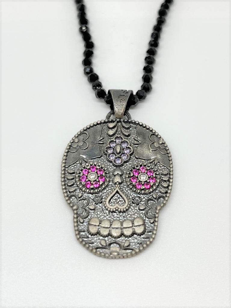 Colgante de calavera mediano
