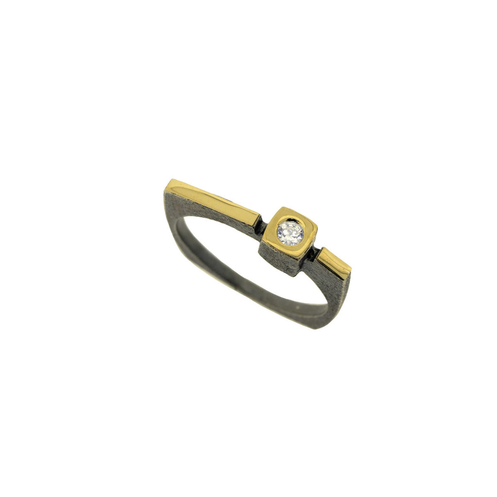 Anillo cuadrado con brillante