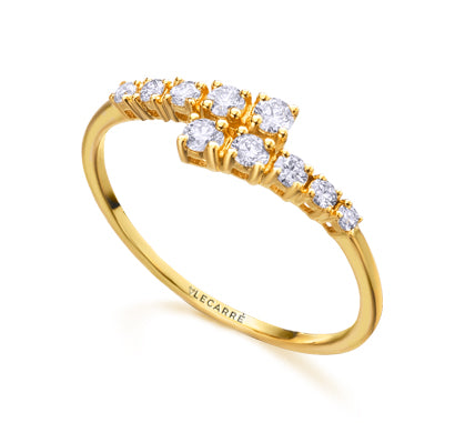 Anillo de oro cruzado con brillantes